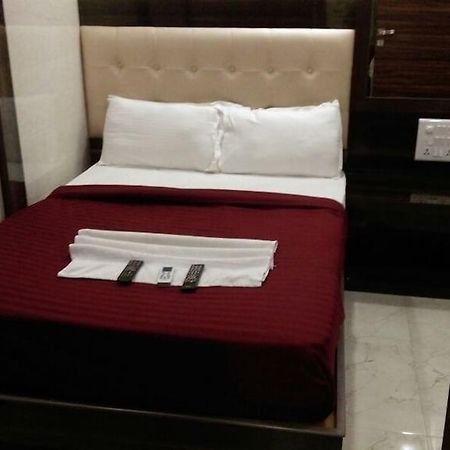 Hotel Palace Residency مومباي المظهر الخارجي الصورة