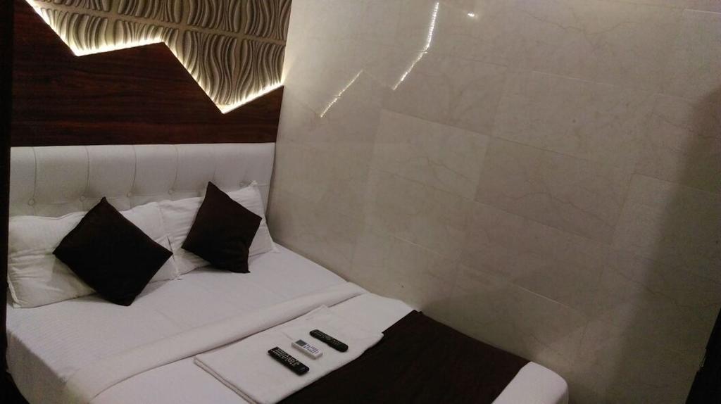Hotel Palace Residency مومباي المظهر الخارجي الصورة
