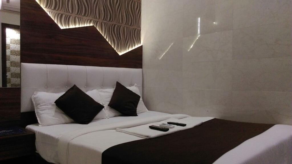 Hotel Palace Residency مومباي المظهر الخارجي الصورة